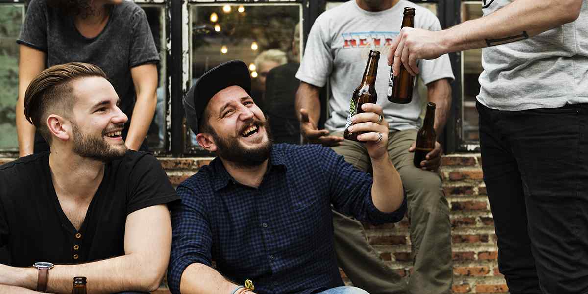 https://craftbeers.axessdata.se/wp-content/uploads/2017/05/hero_home_beer_02-story-01.jpg